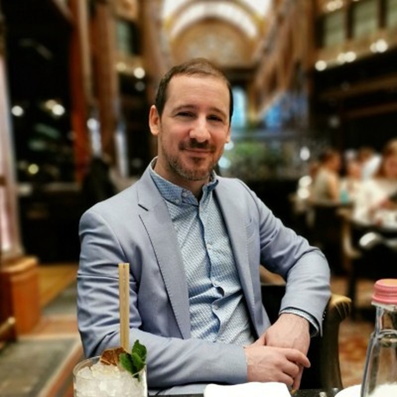 Faragó Péter ingatlanszakértő, Vérhalom, Budapest II. kerület